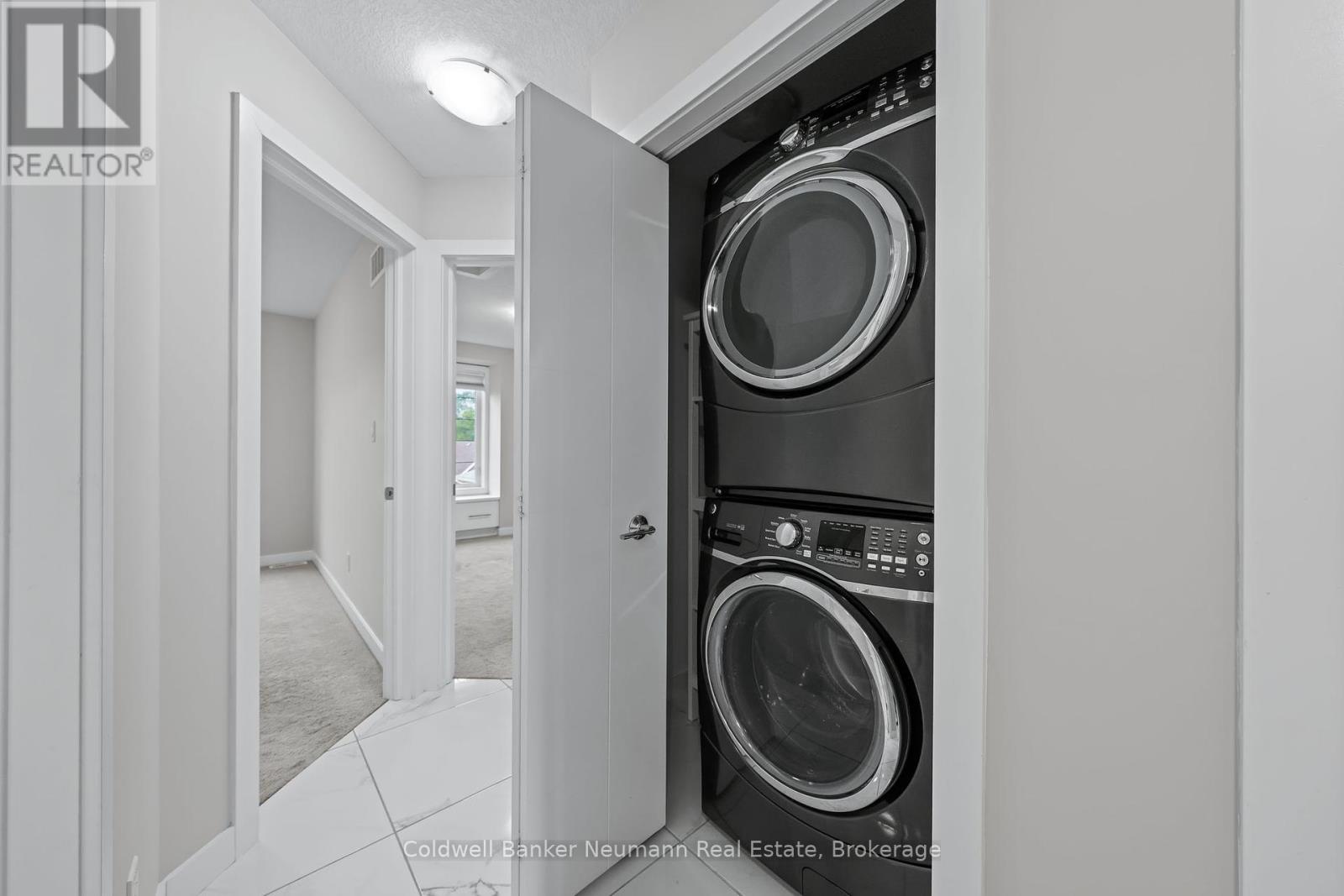 4 - 72 York Road, Guelph, Ontario  N1E 0M3 - Photo 30 - X12339260