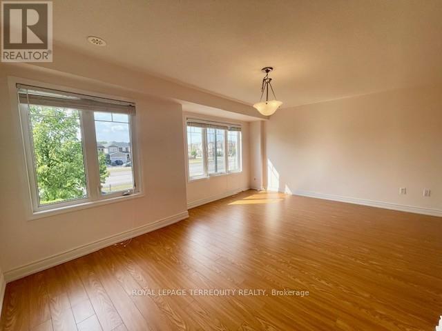 11 Signature Lane, Brampton (Northwest Brampton), Ontario  L7A 0T2 - Photo 18 - W12339088