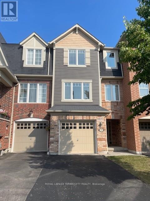 11 Signature Lane, Brampton (Northwest Brampton), Ontario  L7A 0T2 - Photo 2 - W12339088