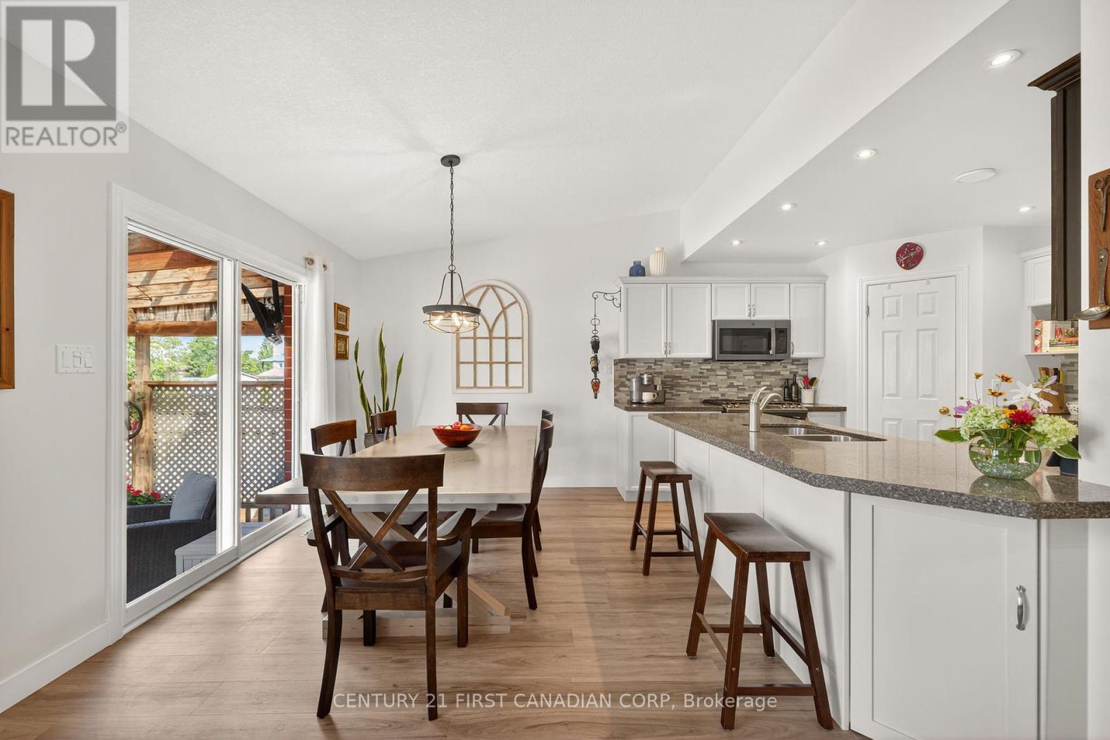 801 North Leaksdale Circle, London South, Ontario  N6M 1L9 - Photo 13 - X12339237
