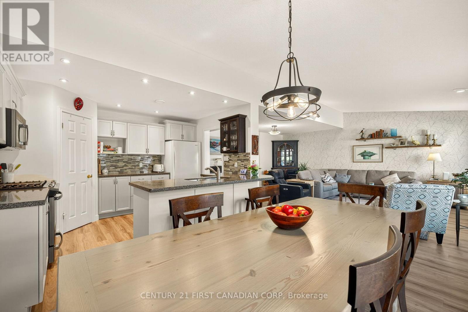 801 North Leaksdale Circle, London South, Ontario  N6M 1L9 - Photo 15 - X12339237