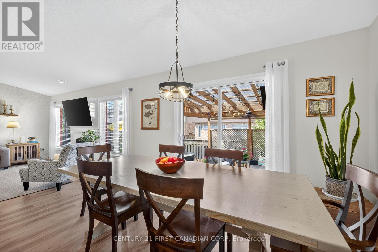 801 North Leaksdale Circle, London South, Ontario  N6M 1L9 - Photo 19 - X12339237