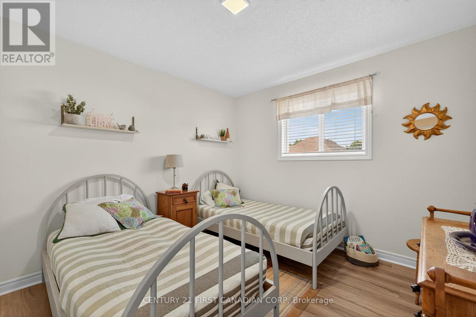 801 North Leaksdale Circle, London South, Ontario  N6M 1L9 - Photo 31 - X12339237