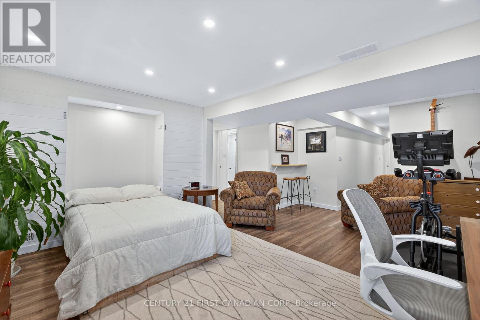 801 North Leaksdale Circle, London South, Ontario  N6M 1L9 - Photo 37 - X12339237