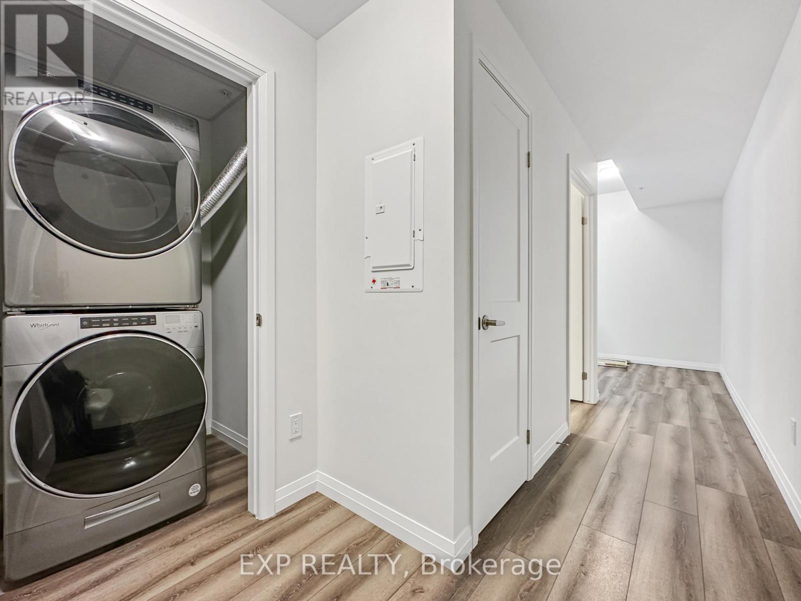 201 - 108 Garment Street, Kitchener, Ontario  N2G 0E3 - Photo 3 - X12339099