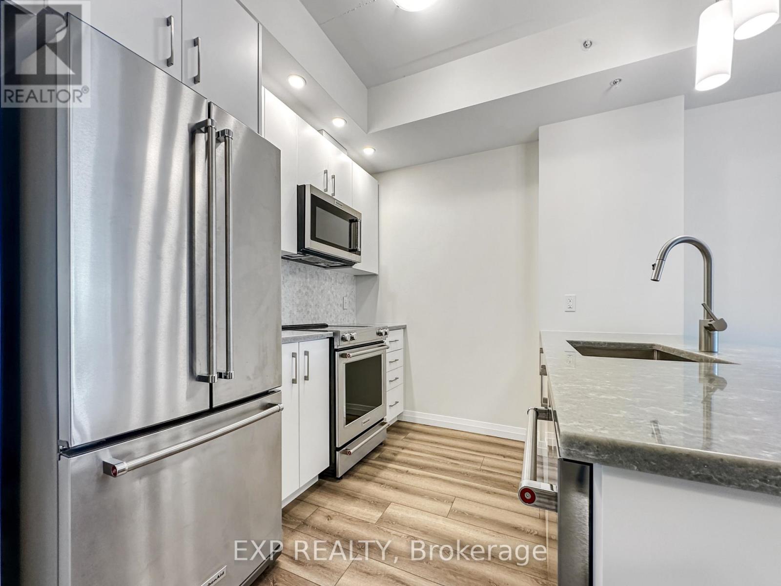 201 - 108 Garment Street, Kitchener, Ontario  N2G 0E3 - Photo 6 - X12339099