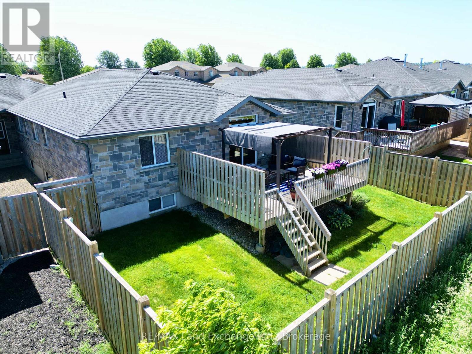 246 Stickel Street, Saugeen Shores, Ontario  N0H 2C1 - Photo 2 - X12241288