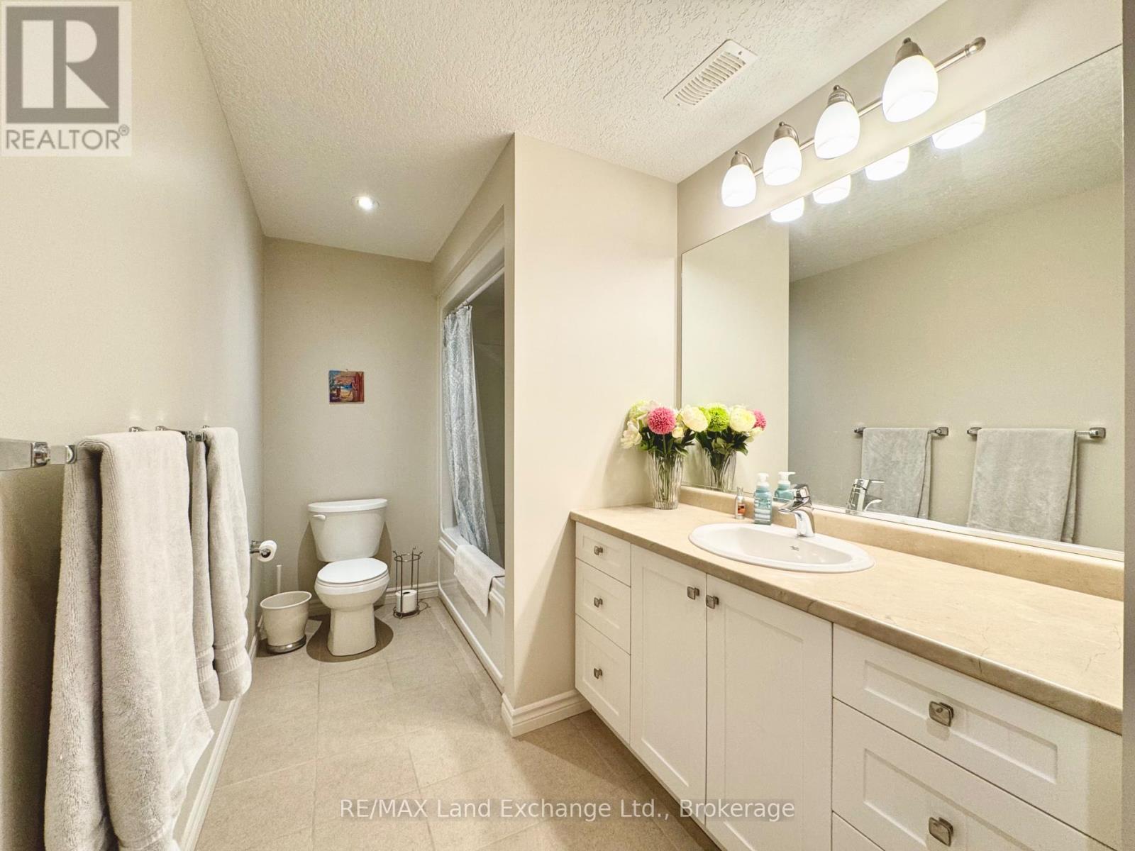 246 Stickel Street, Saugeen Shores, Ontario  N0H 2C1 - Photo 18 - X12241288