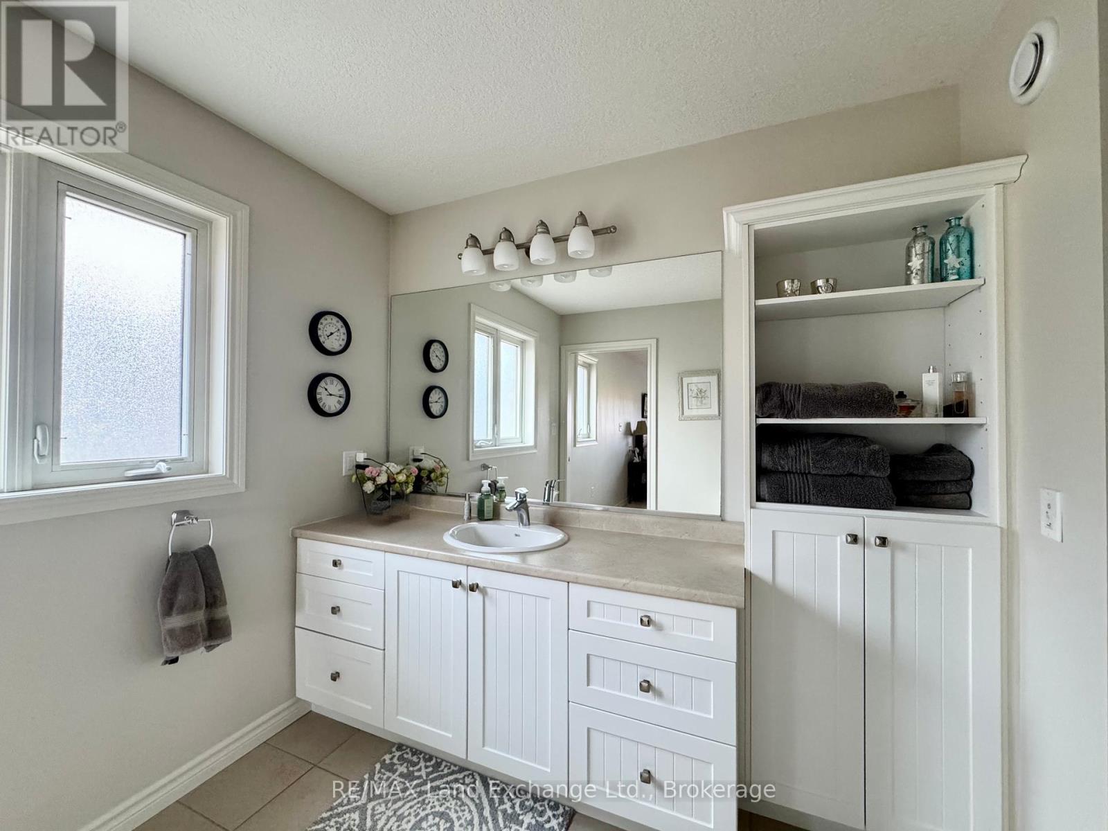 246 Stickel Street, Saugeen Shores, Ontario  N0H 2C1 - Photo 15 - X12241288