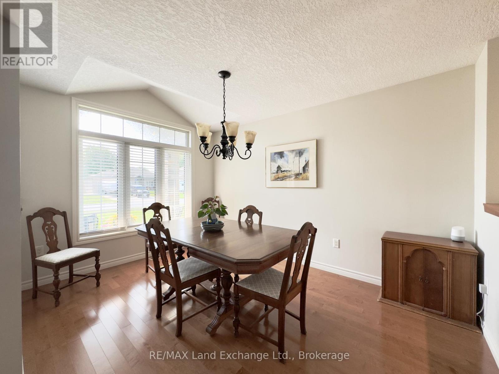 246 Stickel Street, Saugeen Shores, Ontario  N0H 2C1 - Photo 5 - X12241288