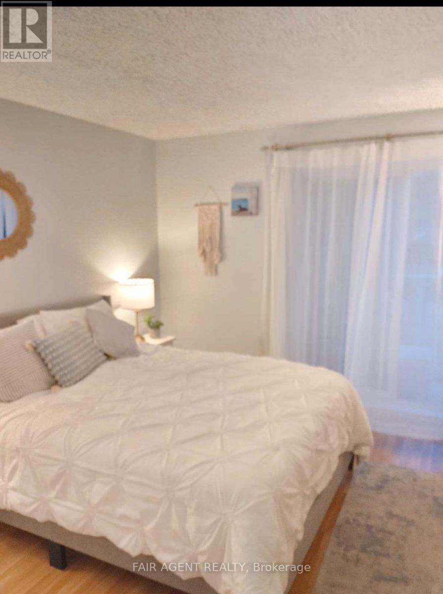 207 - 229 Adelaide Street, Saugeen Shores, Ontario  N0H 2L0 - Photo 6 - X12332110