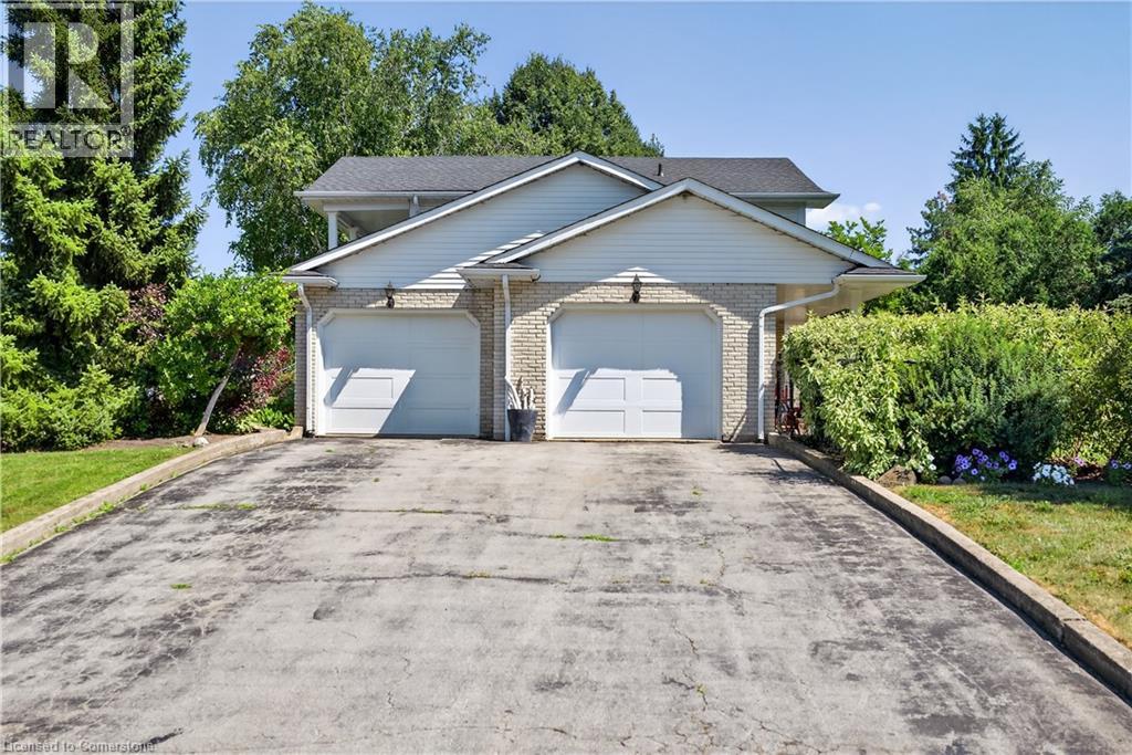 Property at 1 ACREDALE Drive image 4
