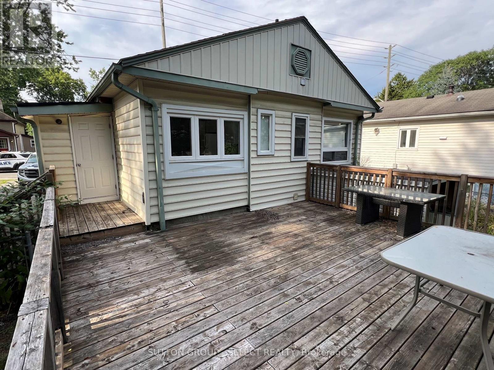 20 Saunby Street, London North, Ontario  N6G 1A3 - Photo 12 - X12339353