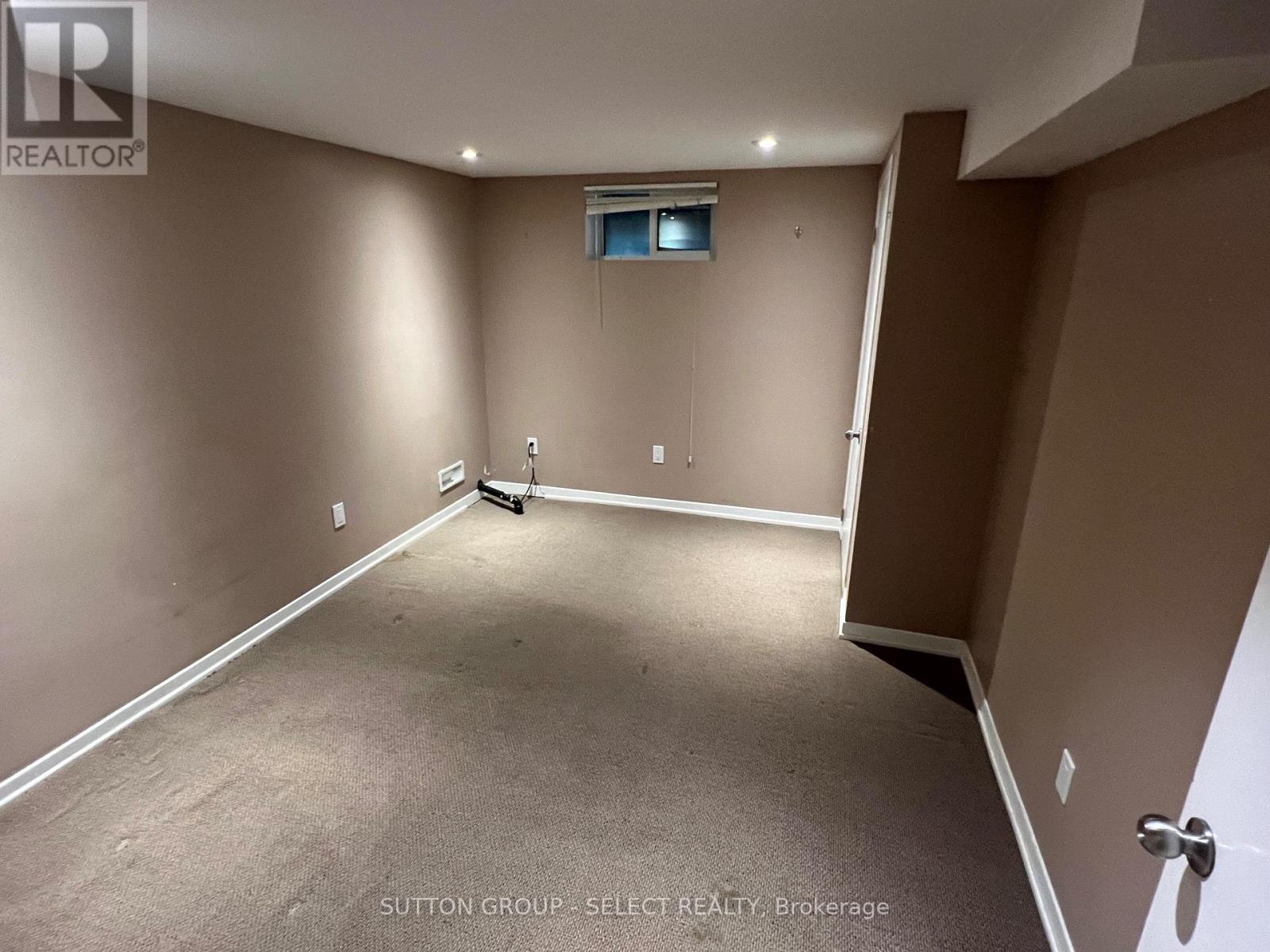 20 Saunby Street, London North, Ontario  N6G 1A3 - Photo 9 - X12339353