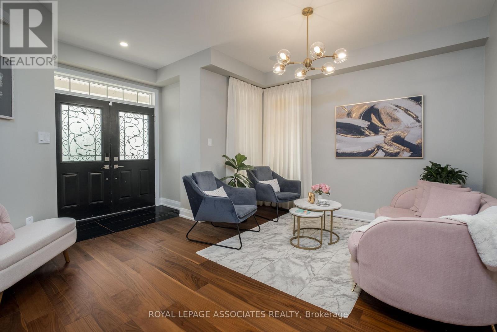 Property at 5 ROCKLAND CRESCENT image 5
