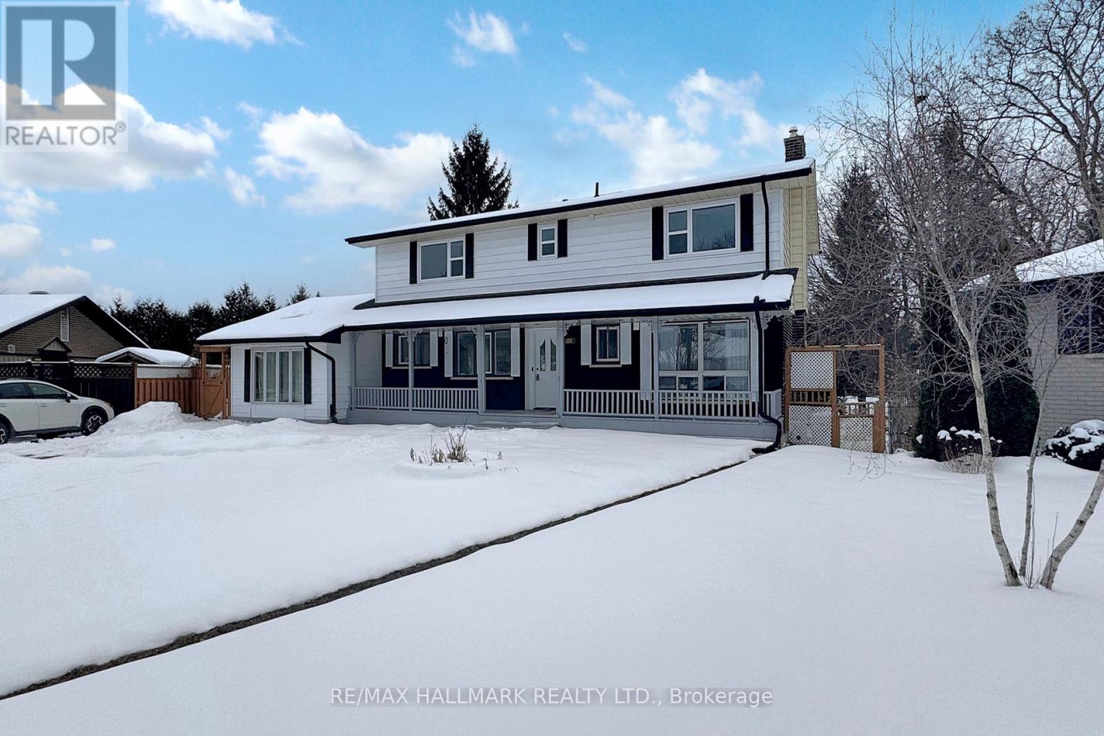 696 Jasmine Crescent, Oshawa, Ontario  L1G 3C3 - Photo 2 - E12339328
