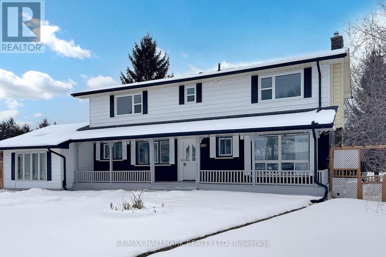 696 Jasmine Crescent, Oshawa, Ontario  L1G 3C3 - Photo 4 - E12339328