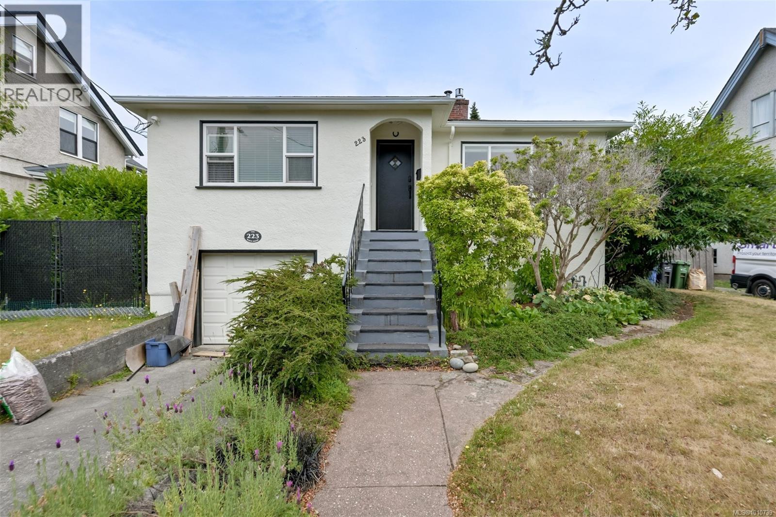 Property at 223 Government St image 2
