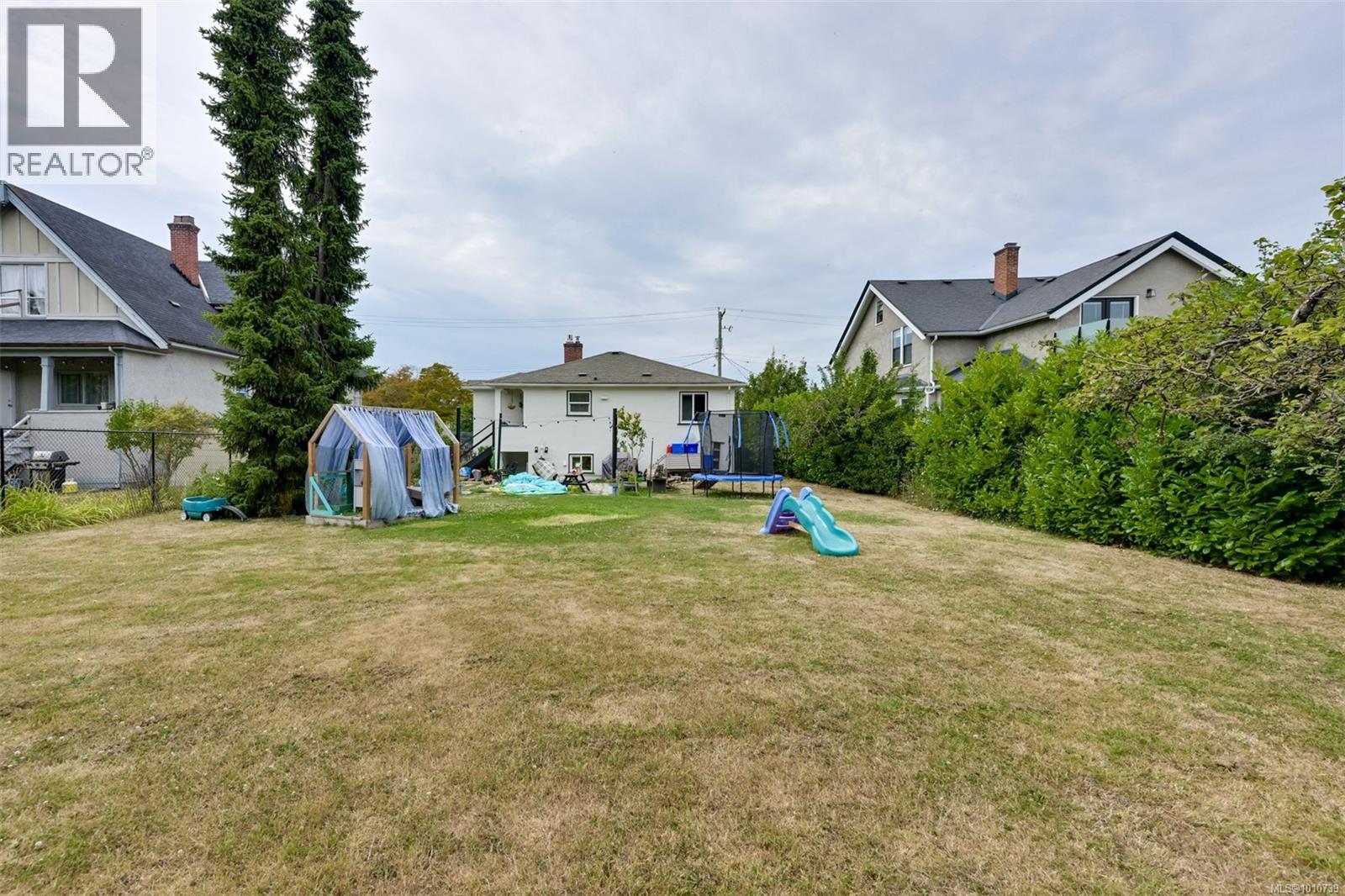 Property at 223 Government St image 3