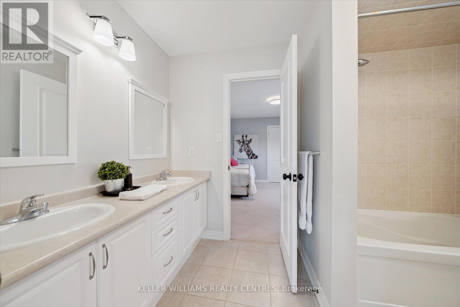 72 Pointon Street, Aurora, Ontario  L4G 0J9 - Photo 22 - N12339303