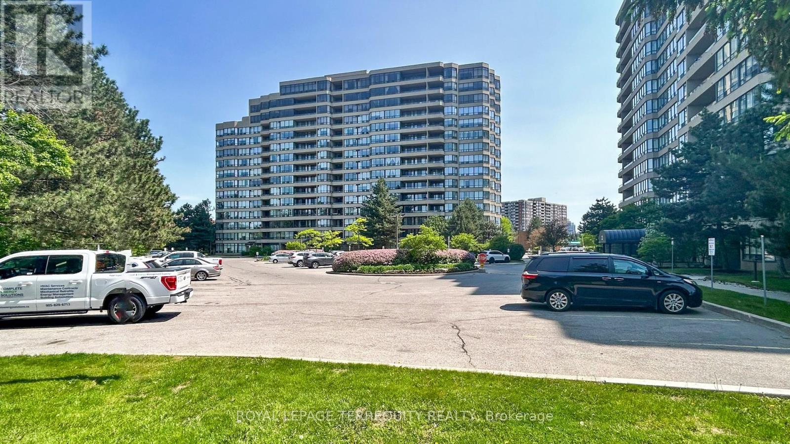 917 - 32 Clarissa Drive, Richmond Hill, Ontario  L4C 9R7 - Photo 37 - N12337199