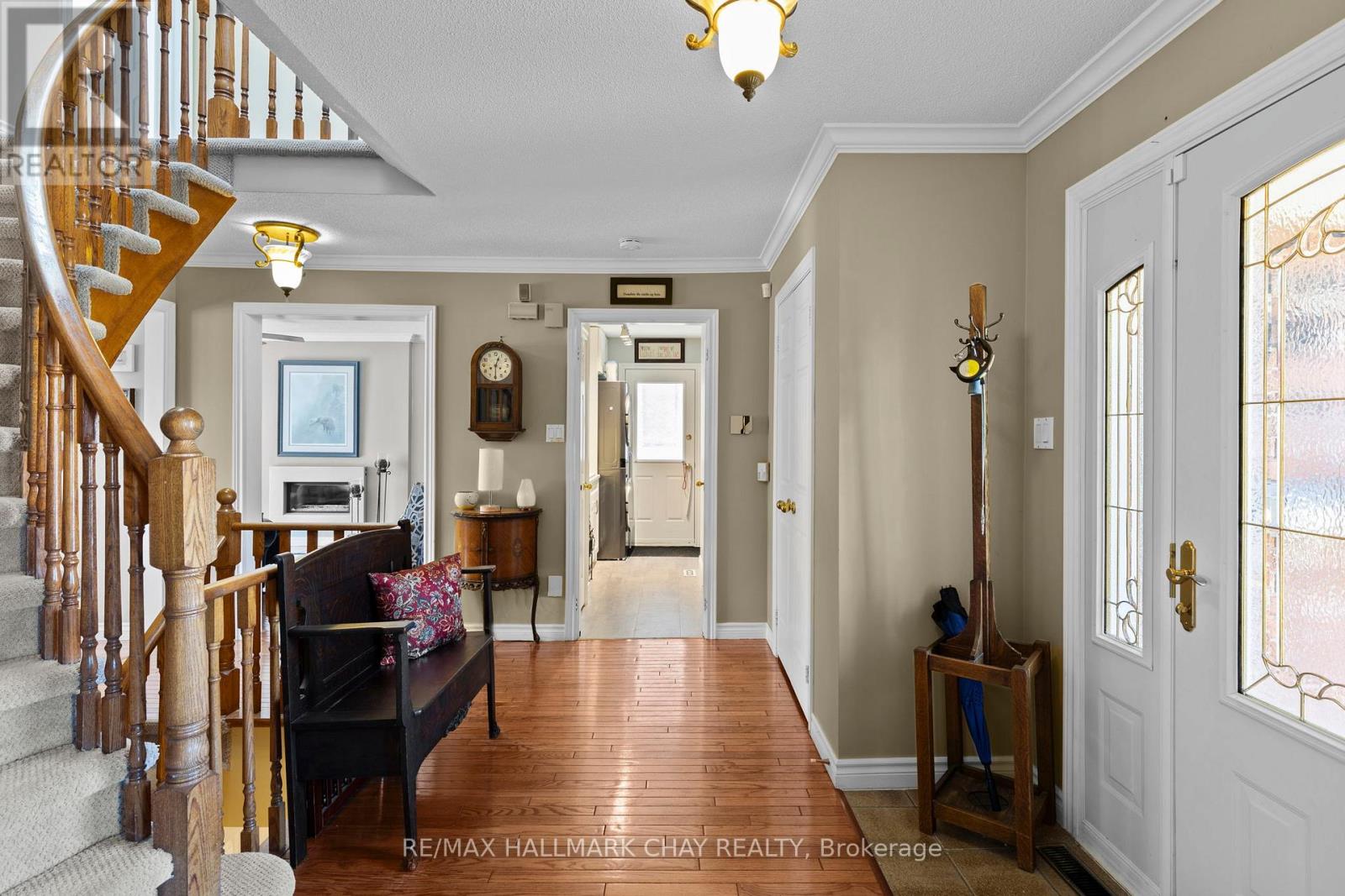 Property at 292 LEACOCK DRIVE image 4