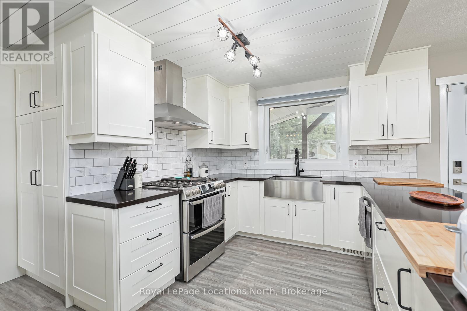 1628 River Road W, Wasaga Beach, Ontario  L9Z 2S3 - Photo 14 - S12339411