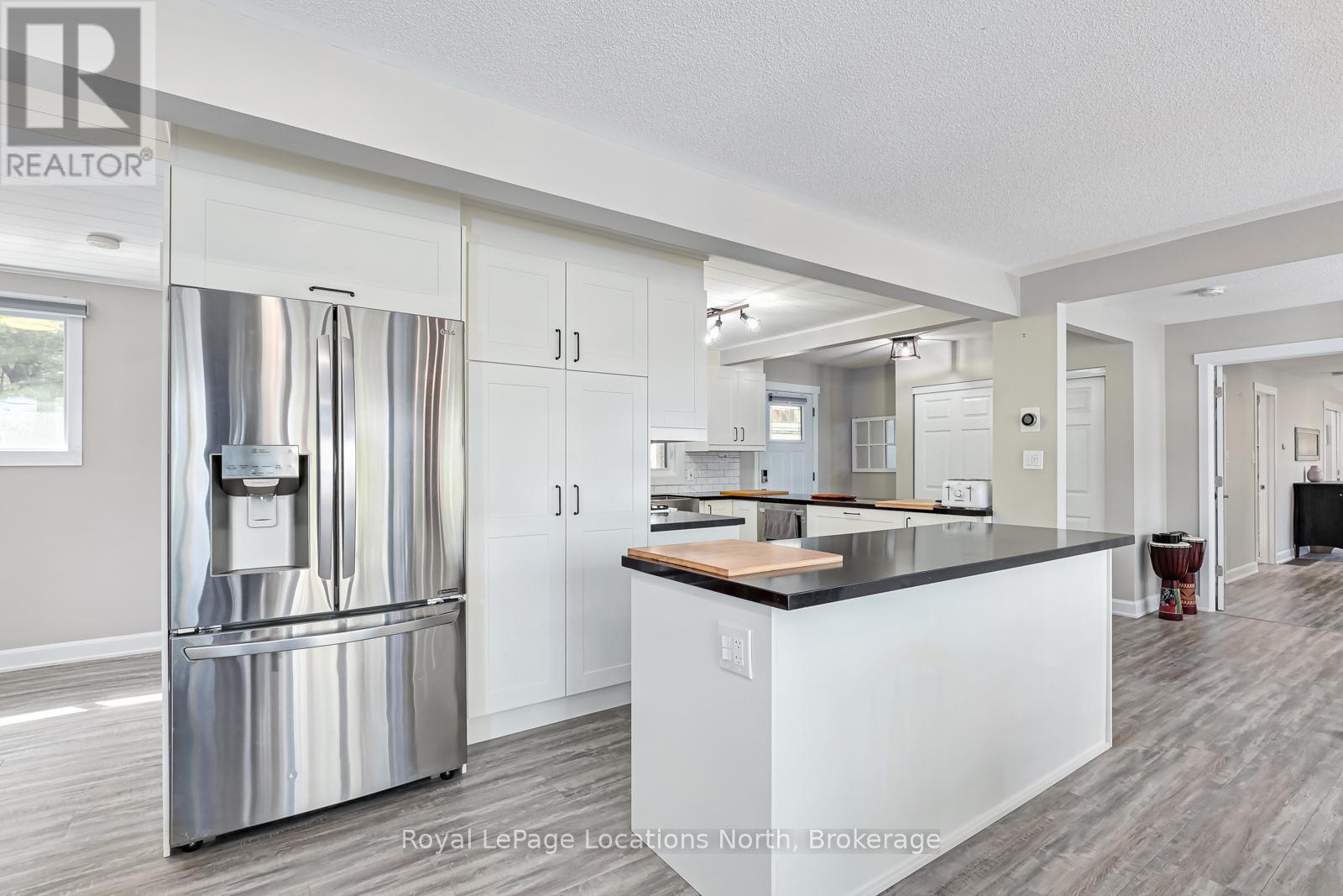 1628 River Road W, Wasaga Beach, Ontario  L9Z 2S3 - Photo 15 - S12339411