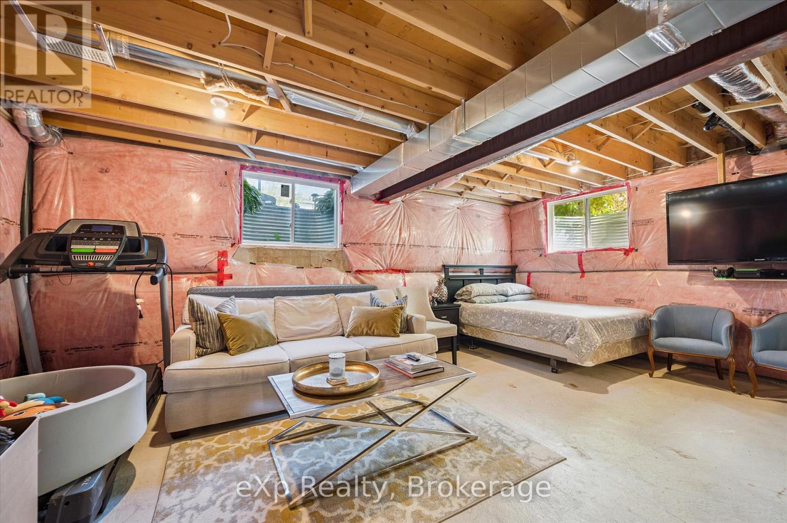 15 Ryan Street, Centre Wellington, Ontario  N1M 0C9 - Photo 32 - X12339381