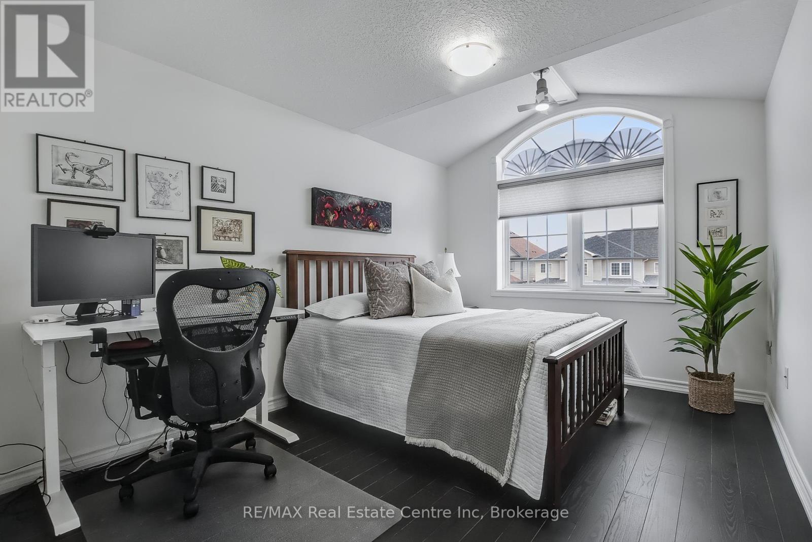 81 Mussen Street, Guelph, Ontario  N1E 0K2 - Photo 16 - X12339402