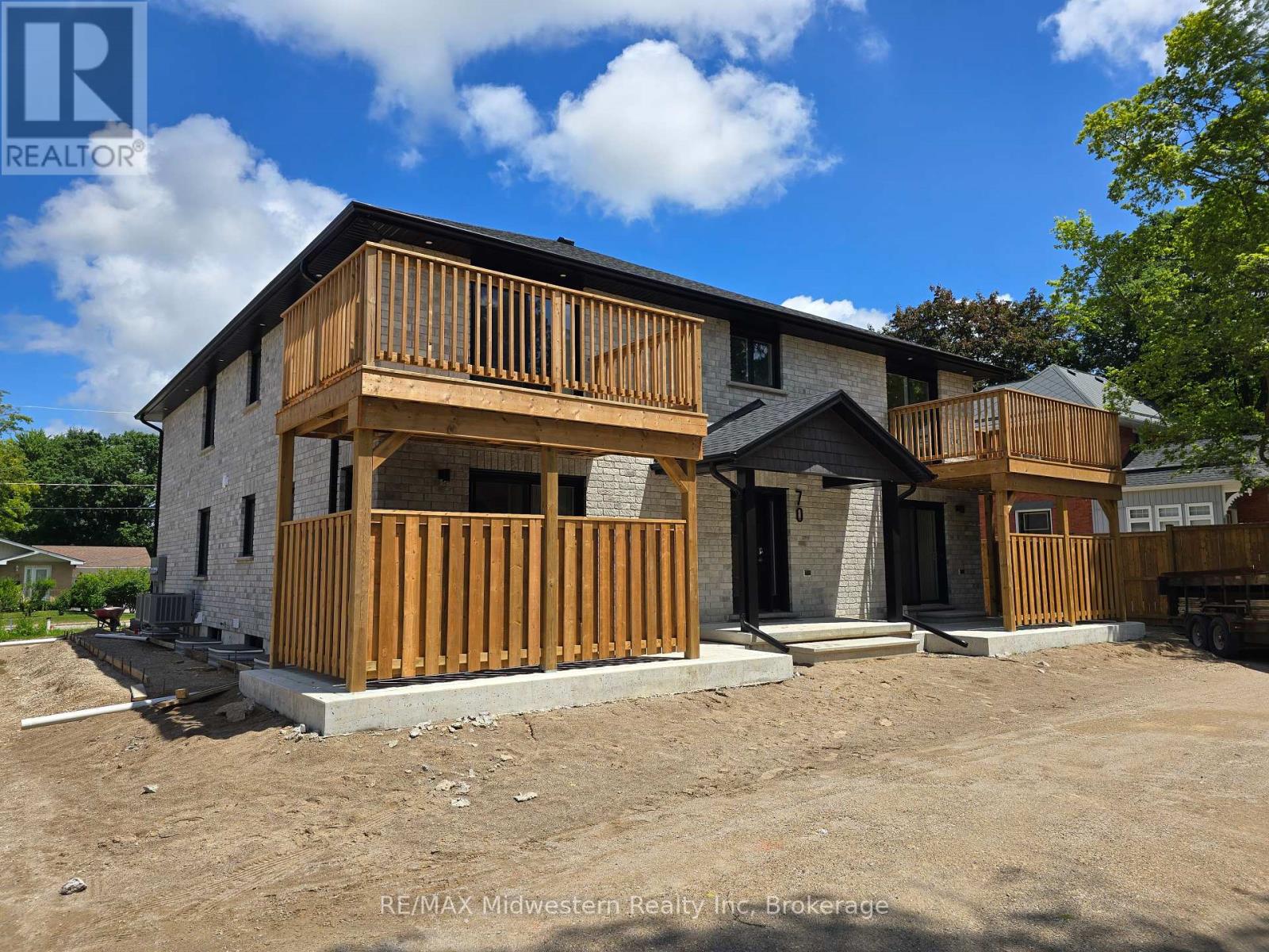 201, 202 - 70 Queen Street, Huron East, Ontario  N0G 1H0 - Photo 4 - X12339432