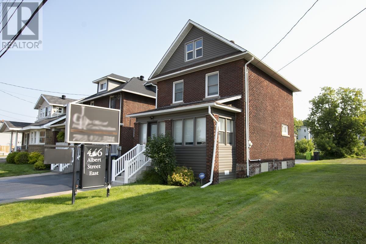 446 Albert St, Sault Ste. Marie, Ontario  P6A 2J8 - Photo 3 - SM252232