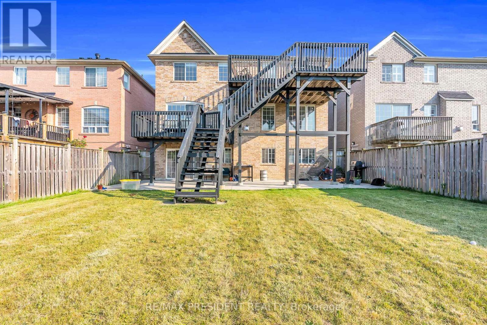 66 Bayhampton Drive, Brampton, Ontario  L6P 2S7 - Photo 39 - W12339329