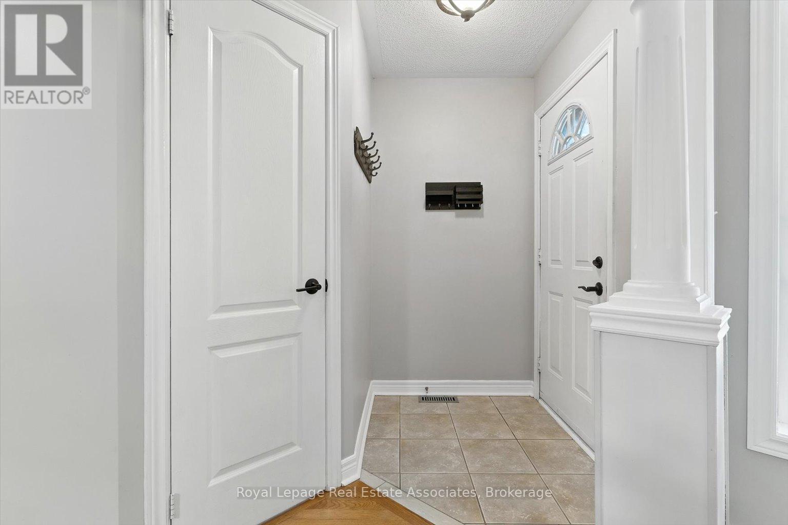 Property at 151 MOWAT CRESCENT image 5