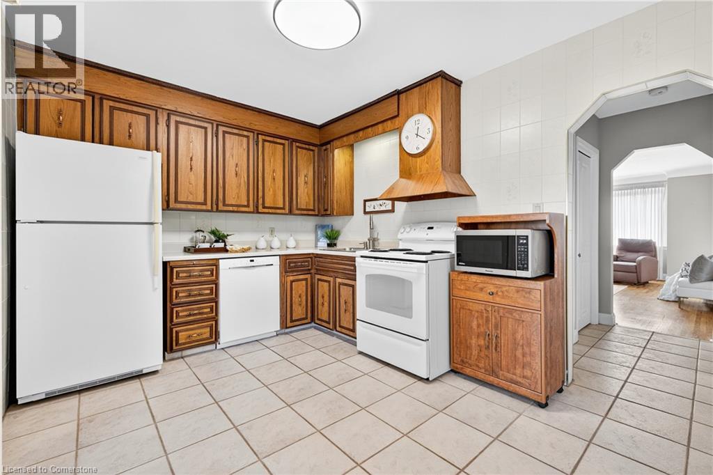 56 West 1st Street, Hamilton, Ontario  L9C 3C1 - Photo 8 - 40759539