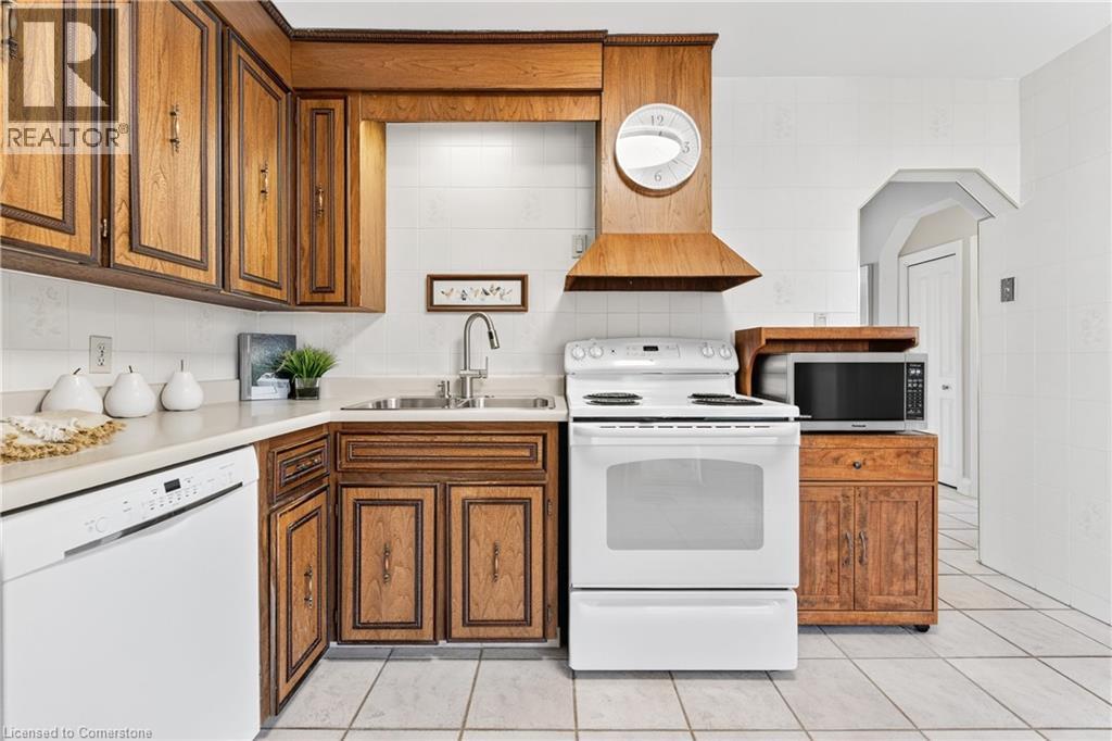 56 West 1st Street, Hamilton, Ontario  L9C 3C1 - Photo 9 - 40759539