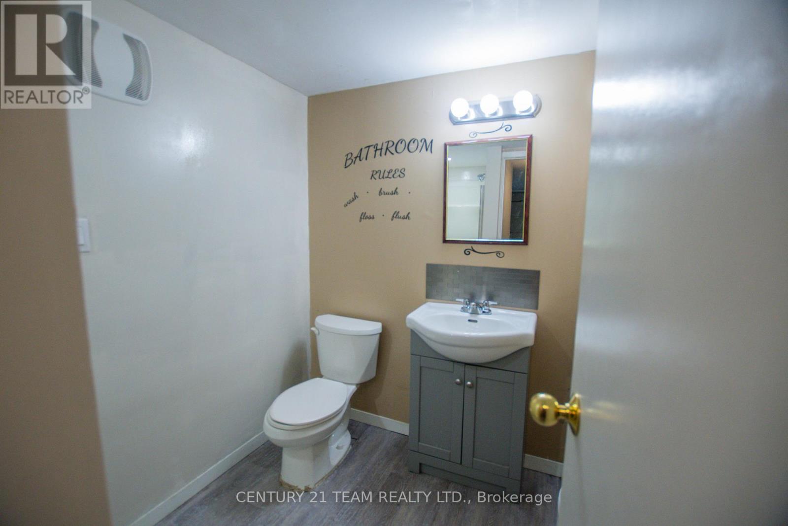 10 Sovereign Drive, North Bay, Ontario  P1A 2X9 - Photo 20 - X12339173