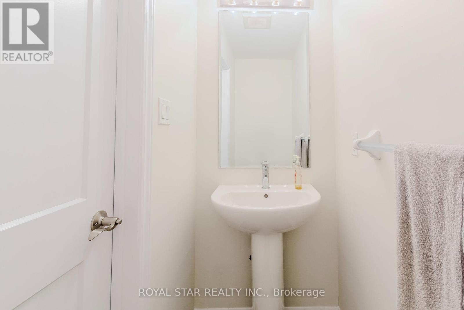 14 Heming Street, Brant, Ontario  N3L 0M5 - Photo 12 - X12339270