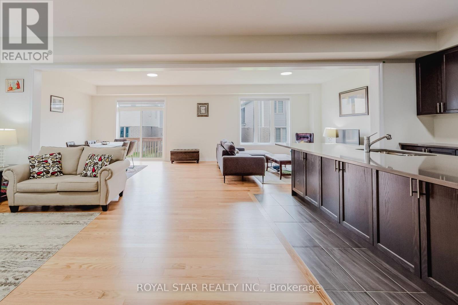 14 Heming Street, Brant, Ontario  N3L 0M5 - Photo 6 - X12339270