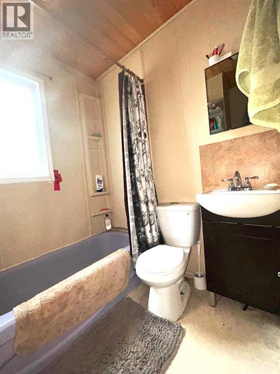 7070 18 Avenue, Coleman, Alberta  T0K 0M0 - Photo 7 - A2230985