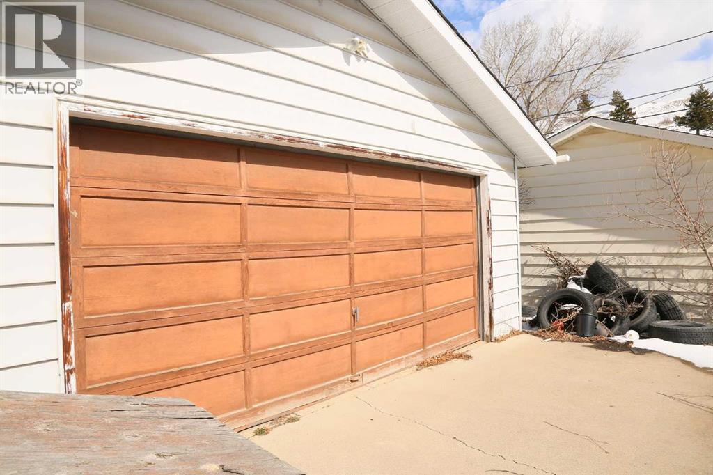7070 18 Avenue, Coleman, Alberta  T0K 0M0 - Photo 21 - A2230985