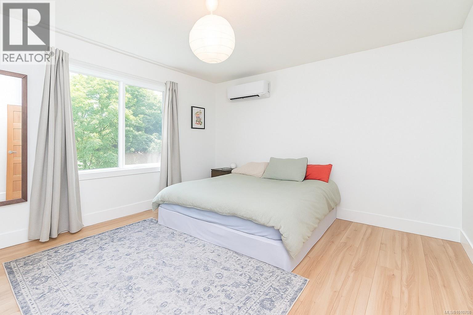 Property at 13 6172 Alington Rd image 4