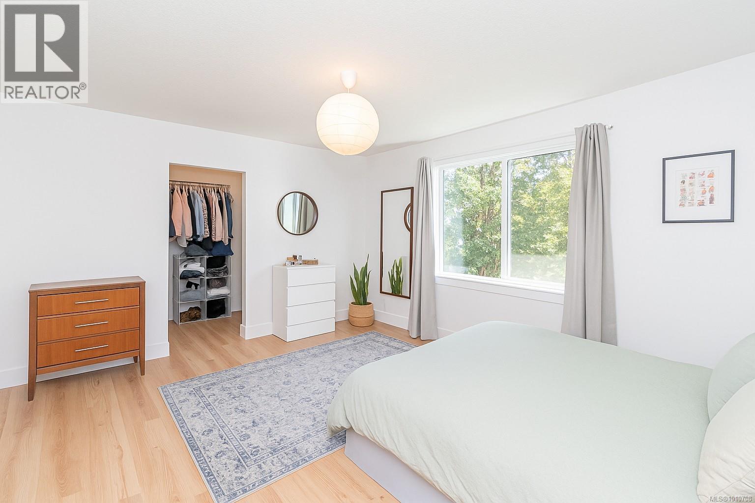 Property at 13 6172 Alington Rd image 5