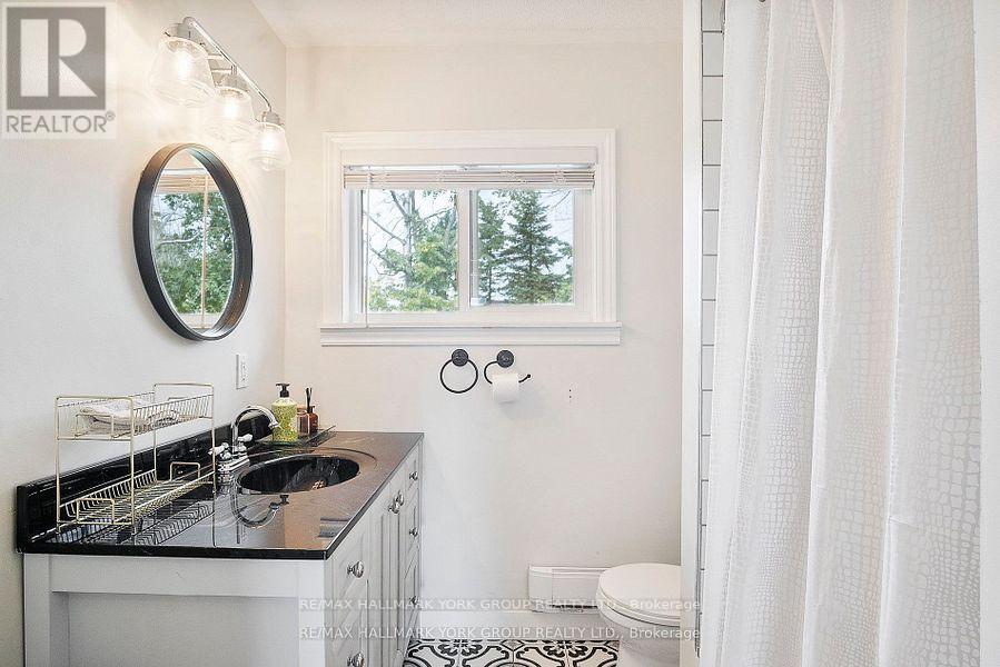 42 Lighthouse Crescent, Tay, Ontario  L0K 2A0 - Photo 25 - S12333000
