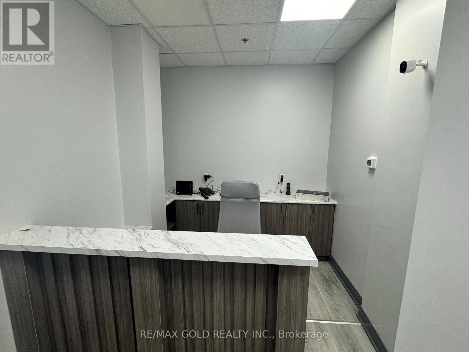 9 - 1241 Strasburg Road, Kitchener, Ontario  N2R 1S6 - Photo 8 - X12260784