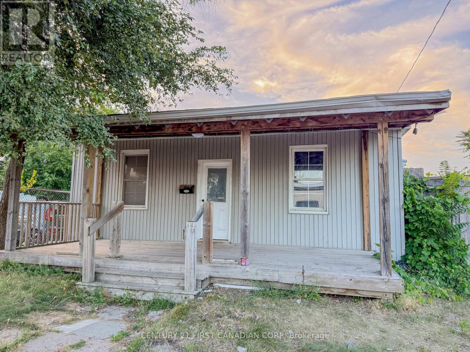 Property at 576 HORTON STREET E image 5