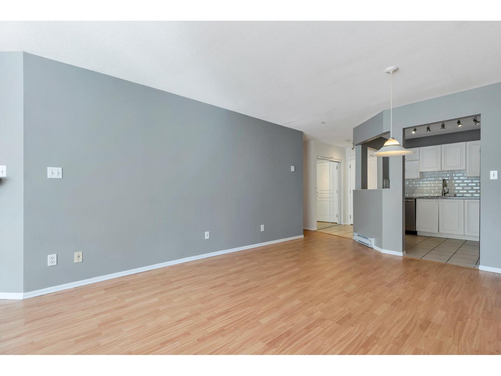 201 13955 Laurel Drive, Surrey, British Columbia  V3T 1A8 - Photo 11 - R3036022