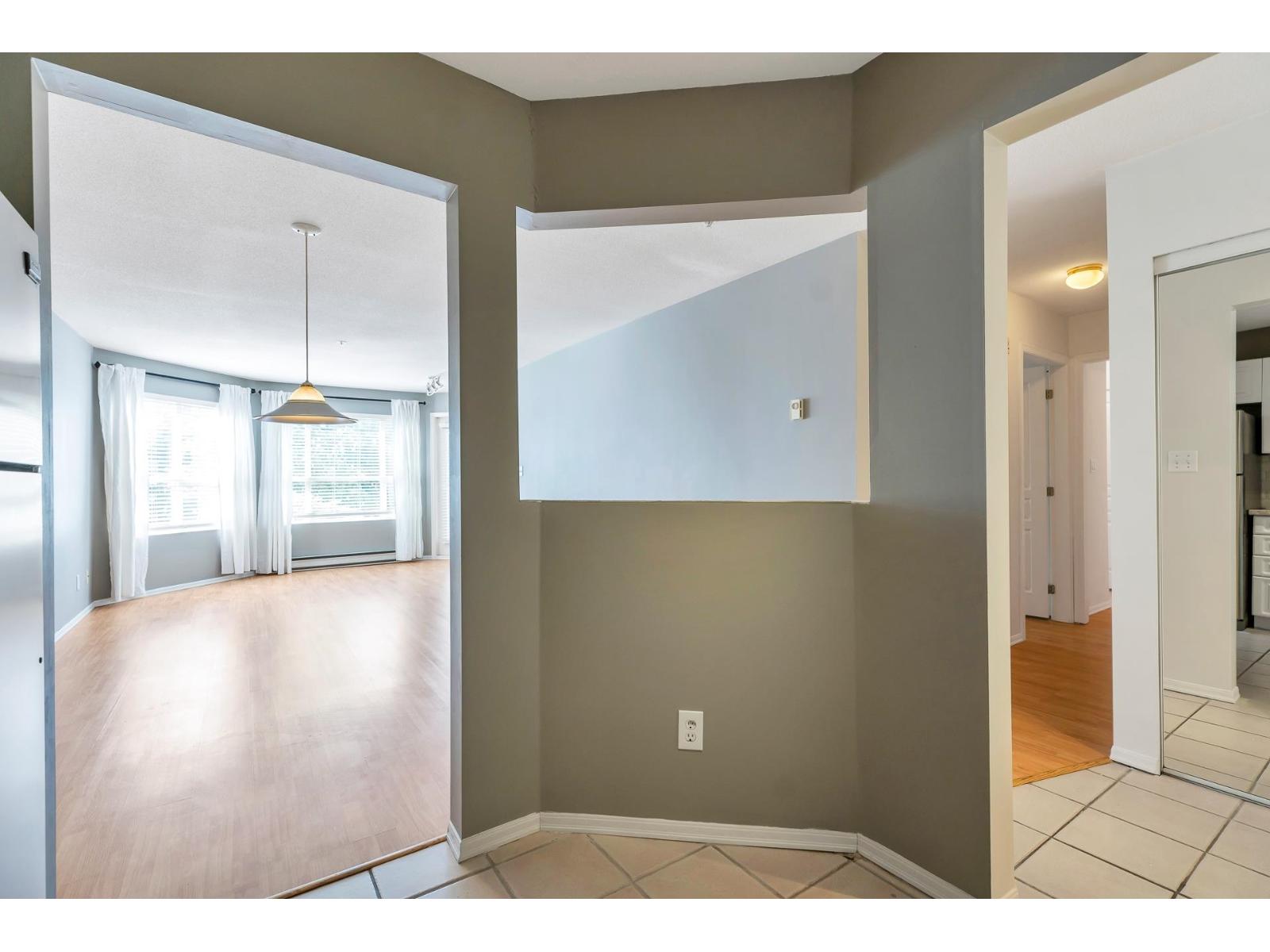 201 13955 Laurel Drive, Surrey, British Columbia  V3T 1A8 - Photo 6 - R3036022