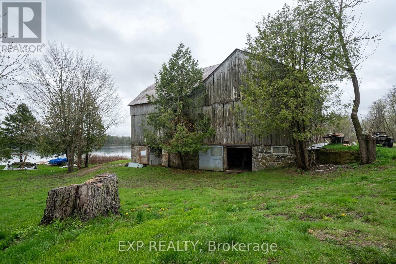 1127 Dalton Lane, Frontenac, Ontario  K0H 1T0 - Photo 2 - X12338923
