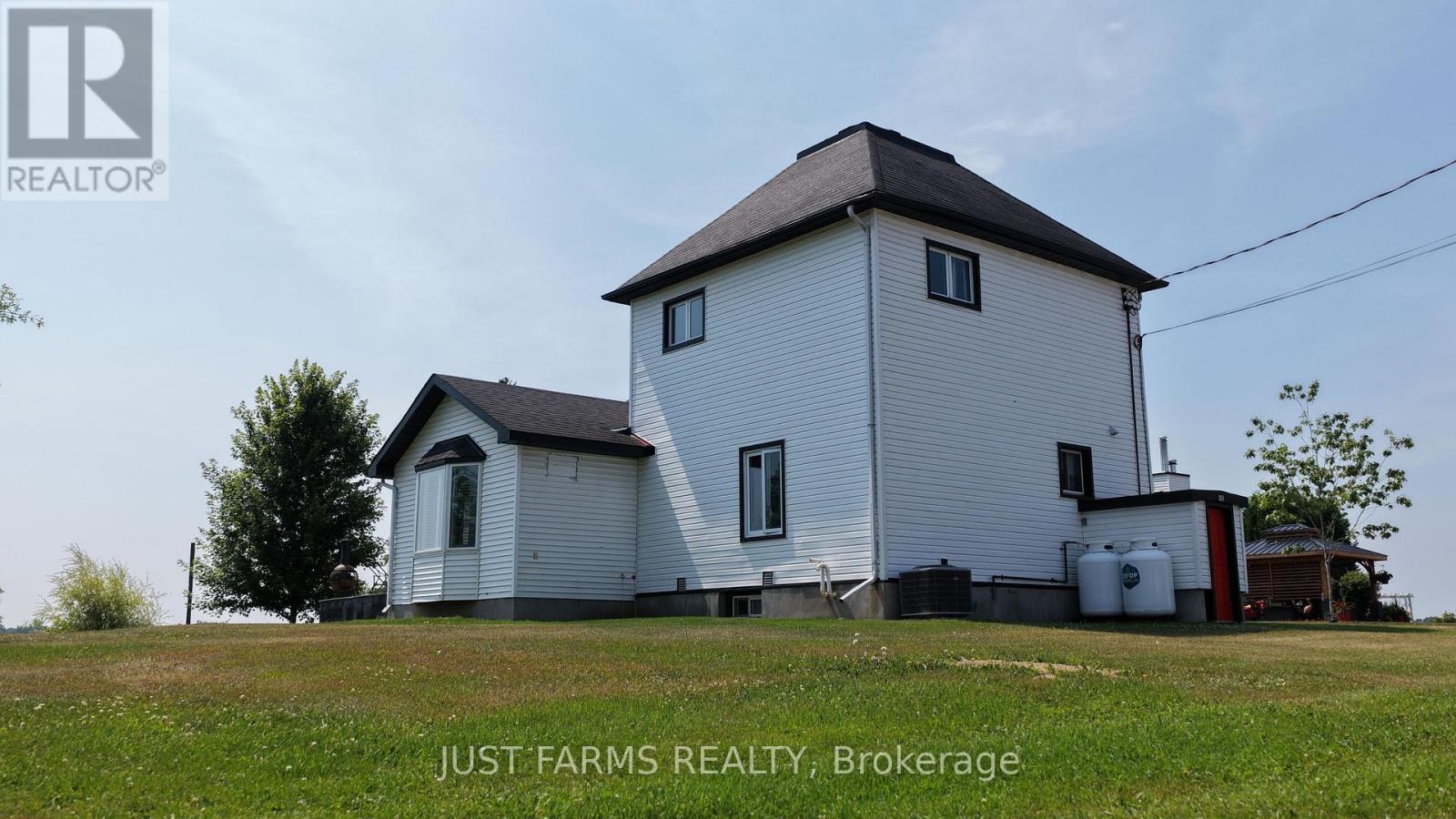 436 St.thomas Road, Russell, Ontario  K0A 1W0 - Photo 34 - X12339451